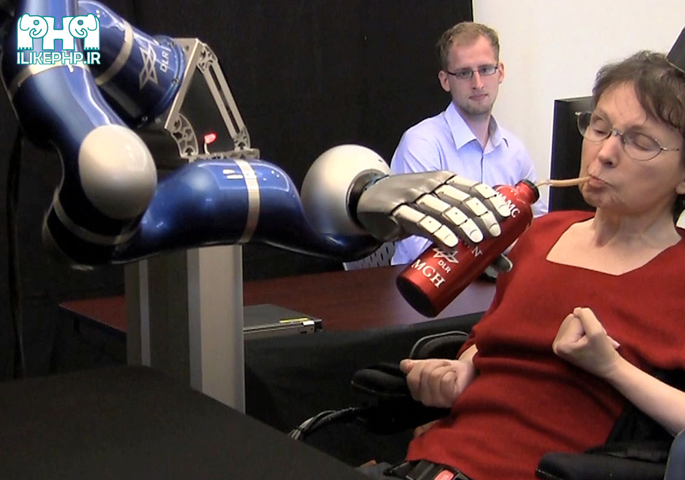 انجام امور شخصی معلولین با ربات ها
